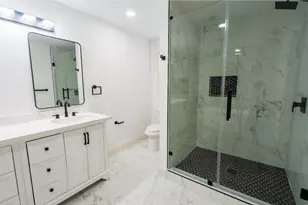 1402 Bayou Shore Dr, Galveston, TX 77551 - Photo 40