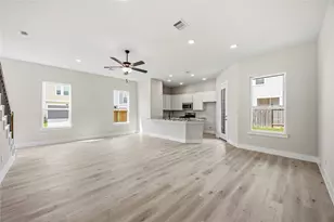 13218 Opera Dr, Houston, TX 77047 - Photo 4