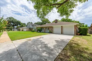 8819 Stone Brook Ln, Houston, TX 77040 - Photo 2