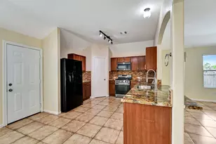 114 Mustang Stampede Dr, La Marque, TX 77568 - Photo 16