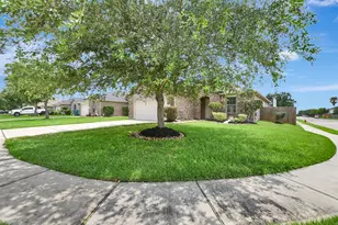 114 Mustang Stampede Dr, La Marque, TX 77568 - Photo 4