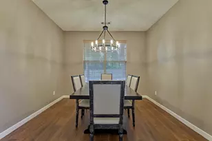 93 N Apple Springs Circle Circle, The Woodlands, TX 77382 - Photo 8