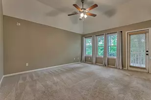93 N Apple Springs Circle Circle, The Woodlands, TX 77382 - Photo 18