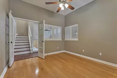 93 N Apple Springs Circle Circle, The Woodlands, TX 77382 - Photo 14