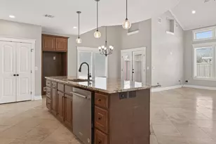 912 Roberts St, East Bernard, TX 77435 - Photo 10