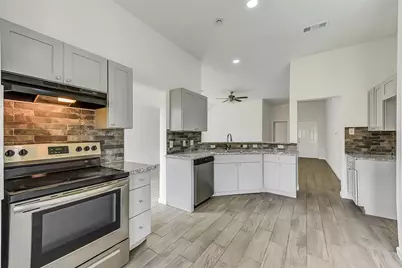 4407 Heritage Trail Drive Drive, Houston, TX 77047 - Photo 10