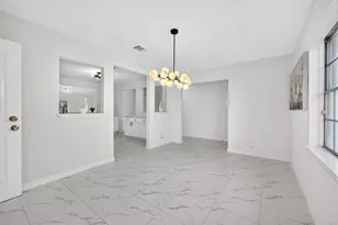 12026 Sela Ln, Houston, TX 77072 - Photo 10