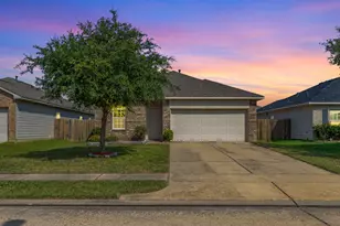 10903 Woodwind Shadows Dr, Cypress, TX 77433 - Photo 1