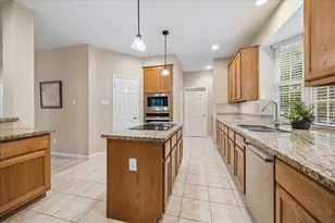 30 N Dragonwood Pl, The Woodlands, TX 77381 - Photo 8