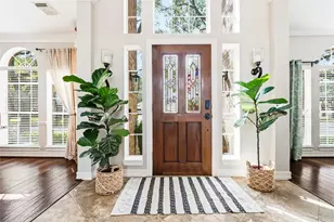 7910 Fall River Ct, Sugar Land, TX 77479 - Photo 6