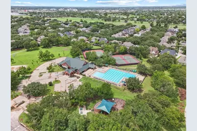 7910 Fall River Court, Sugar Land, TX 77479 - Photo 38