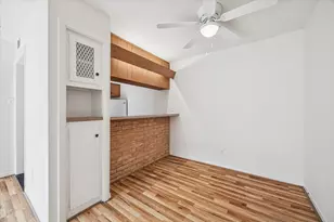 3703 Roseland St, Houston, TX 77006 - Photo 2