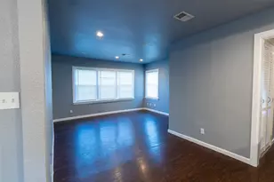 1105 N 11th 1/2 Street N, Texas City, TX 77590 - Photo 4
