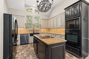 1911 Tawny Oaks Dr, Kingwood, TX 77345 - Photo 4