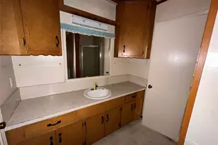 2570 Stadium Dr, Alvin, TX 77511 - Photo 16