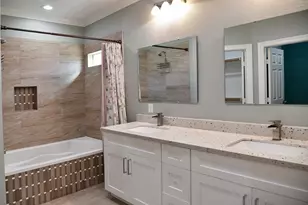 5046 Van Fleet St, Houston, TX 77033 - Photo 22