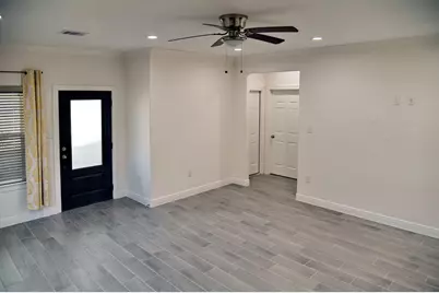 5046 Van Fleet Street, Houston, TX 77033 - Photo 6