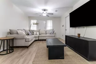 1401 Ave O, Huntsville, TX 77340 - Photo 4