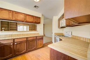 9831 Shell Rock Rd, La Porte, TX 77571 - Photo 10