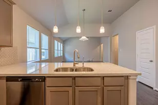 8435 Sunset Horizon Dr, Baytown, TX 77521 - Photo 2