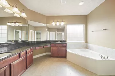 10015 Loch Courtney Lane, Houston, TX 77089 - Photo 20