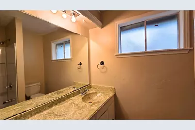 2105 Willow Street, Bay City, TX 77414 - Photo 20