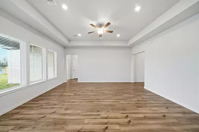 107 Lake Woodshore Court, Clute, TX 77531 - Photo 14