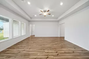 107 Lake Woodshore Ct, Clute, TX 77531 - Photo 14
