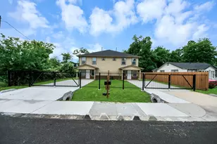 2430 Dolly Wright St, Houston, TX 77088 - Photo 2