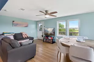 11556 Homrighaus Rd, Galveston, TX 77554 - Photo 6