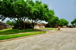 6806 Adella Ct, Pearland, TX 77584 - Photo 12