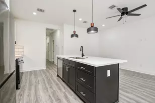 9734 Pelsey St, Houston, TX 77029 - Photo 6