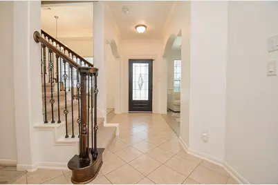 614 Coggins Point Way, Sugar Land, TX 77479 - Photo 6