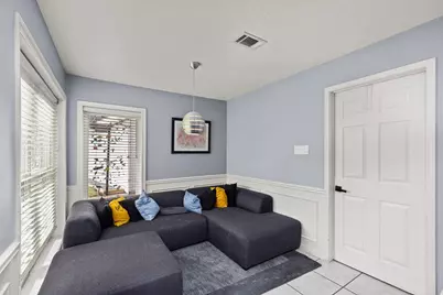 827 Thicket Lane, Houston, TX 77079 - Photo 10