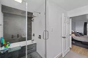 827 Thicket Ln, Houston, TX 77079 - Photo 20