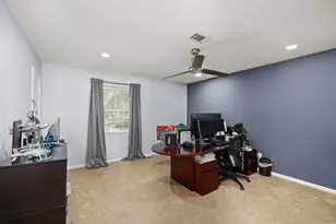 827 Thicket Ln, Houston, TX 77079 - Photo 22