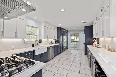 827 Thicket Lane, Houston, TX 77079 - Photo 12