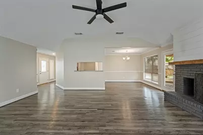 119 Wood Hollow Drive, League City, TX 77573 - Photo 4