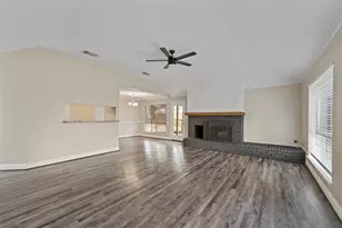 119 Wood Hollow Dr, League City, TX 77573 - Photo 24