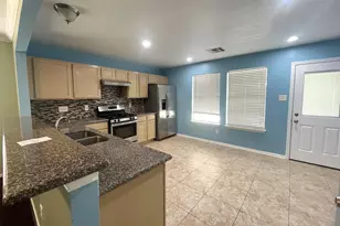 8010 Arrowhead Ln, Houston, TX 77075 - Photo 4