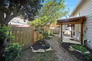 2351 Summit Way Ct, Kingwood, TX 77339 - Photo 24