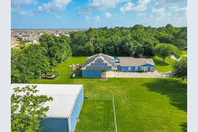 3632 W Meadow Lane, Dickinson, TX 77539 - Photo 4