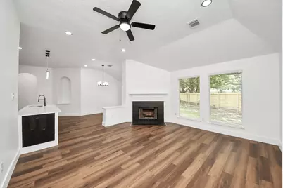 10302 Ten Point Lane, Missouri City, TX 77459 - Photo 14