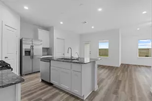 1021 River Coral, Alvin, TX 77511 - Photo 4