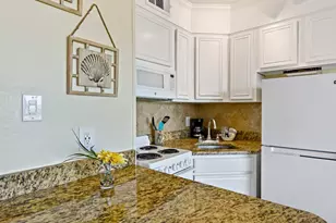 6102 Seawall Blvd, Galveston, TX 77551 - Photo 18