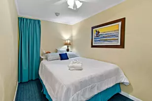 6102 Seawall Blvd, Galveston, TX 77551 - Photo 12