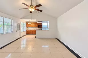 10911 Sageleaf Ln, Houston, TX 77089 - Photo 8