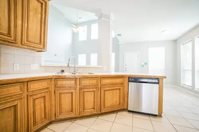 11727 Newlands Court, Tomball, TX 77377 - Photo 8