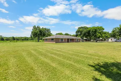 17310 Wellborne Road, Pearland, TX 77584 - Photo 2