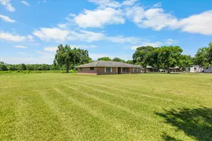 17310 Wellborne Rd, Pearland, TX 77584 - Photo 2